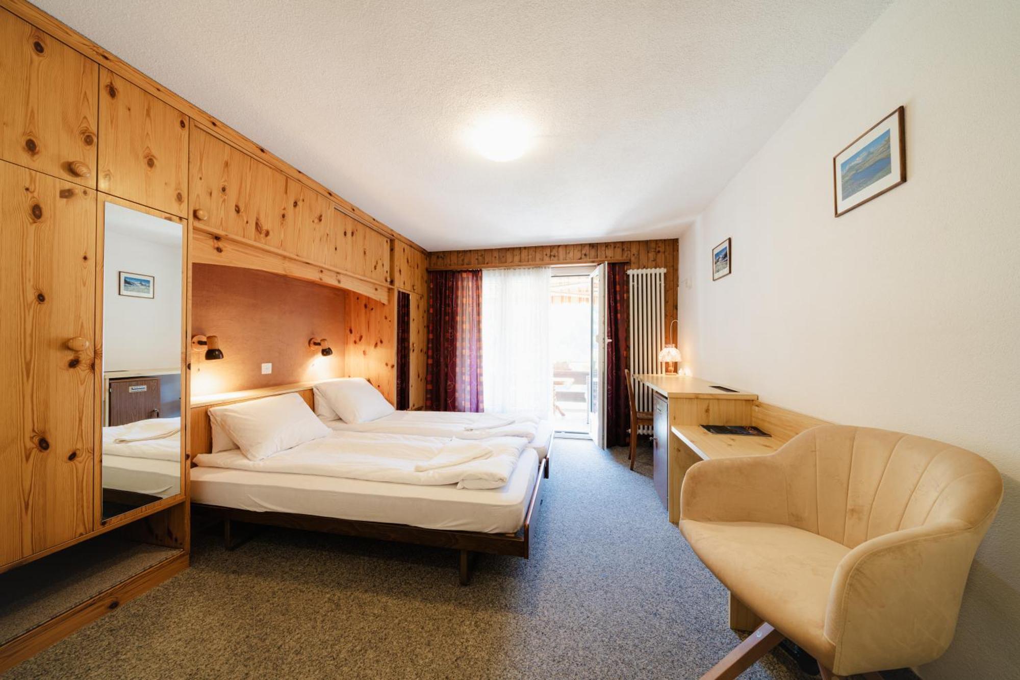 Hotel Old Jnn Klosters Exterior photo