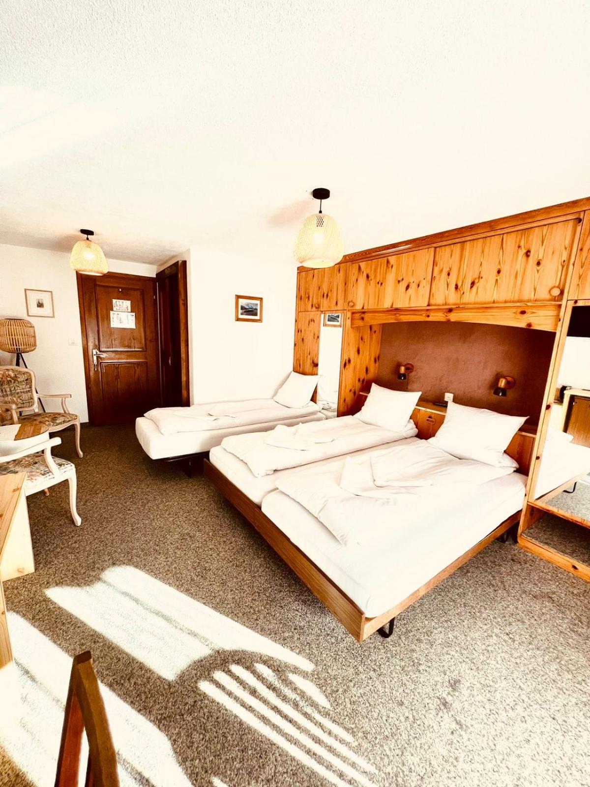 Hotel Old Jnn Klosters Exterior photo